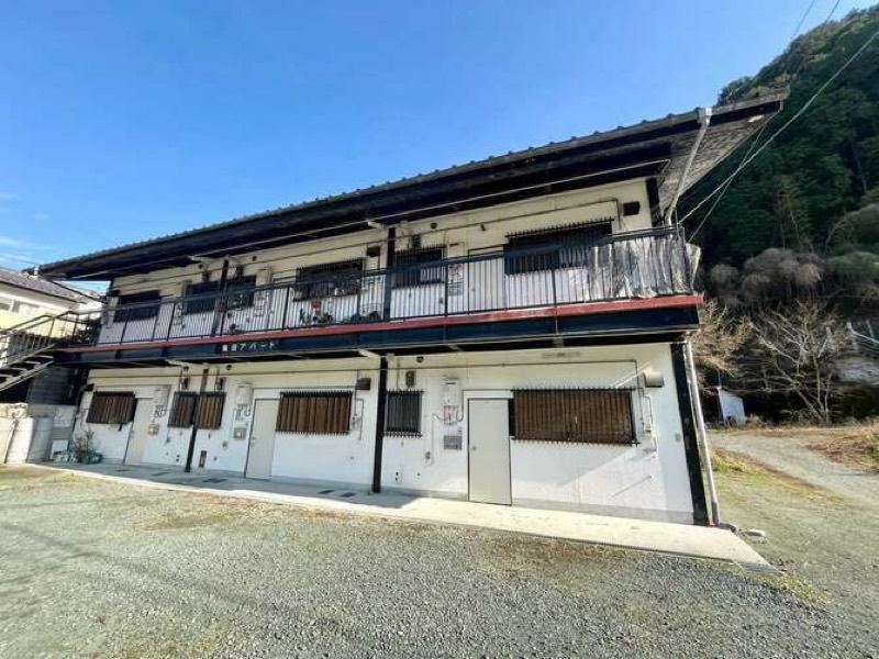 亀田アパート　2LDK　103号室