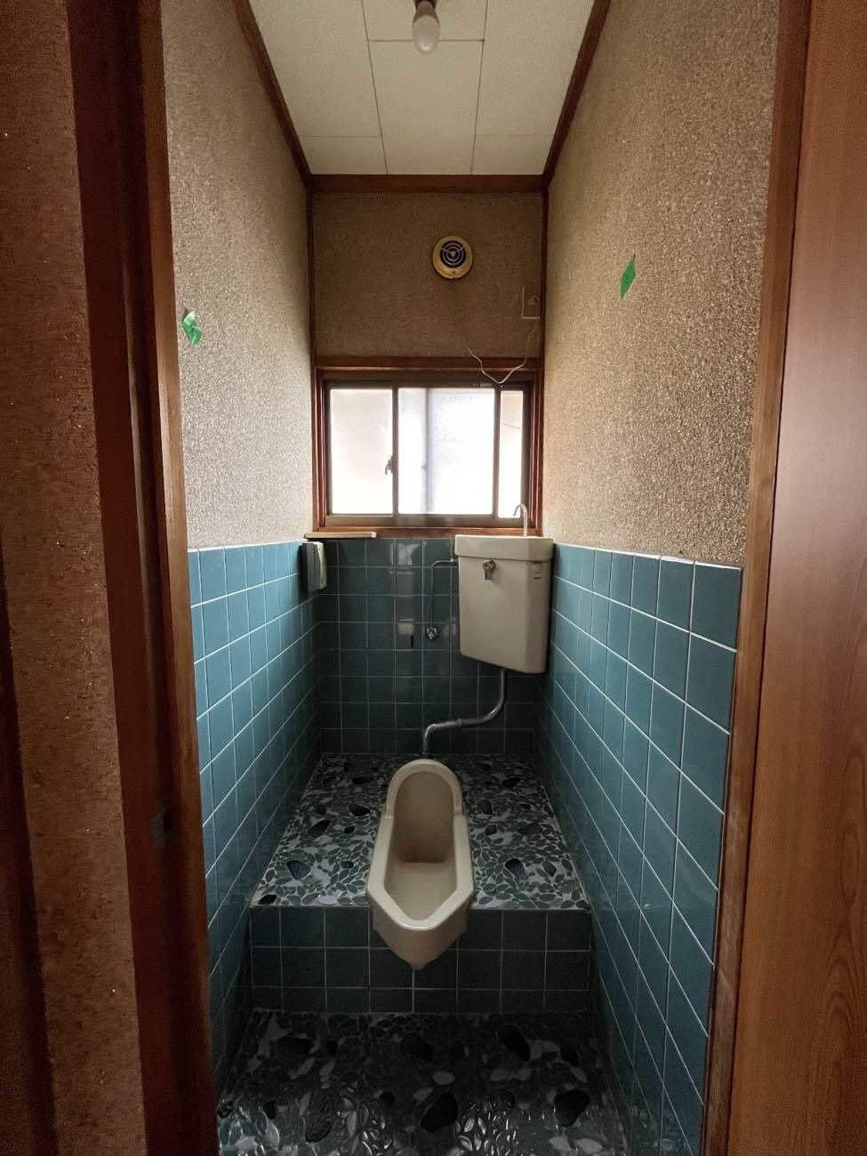 トイレの施工前